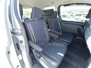 Toyota Noah X Smart 2020
