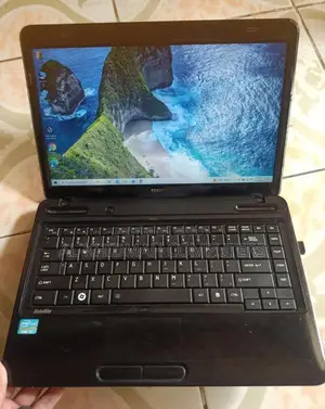 Toshiba Core i3 Full Fresh Laptop, 500GB Hard Disk, 4GB RAM, 14" Inch.