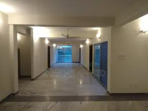 গুলশান ২-এ ৩০০০ বর্গফুটের সেমি-ফার্নিশড ফ্ল্যাট ভাড়ার জন্য