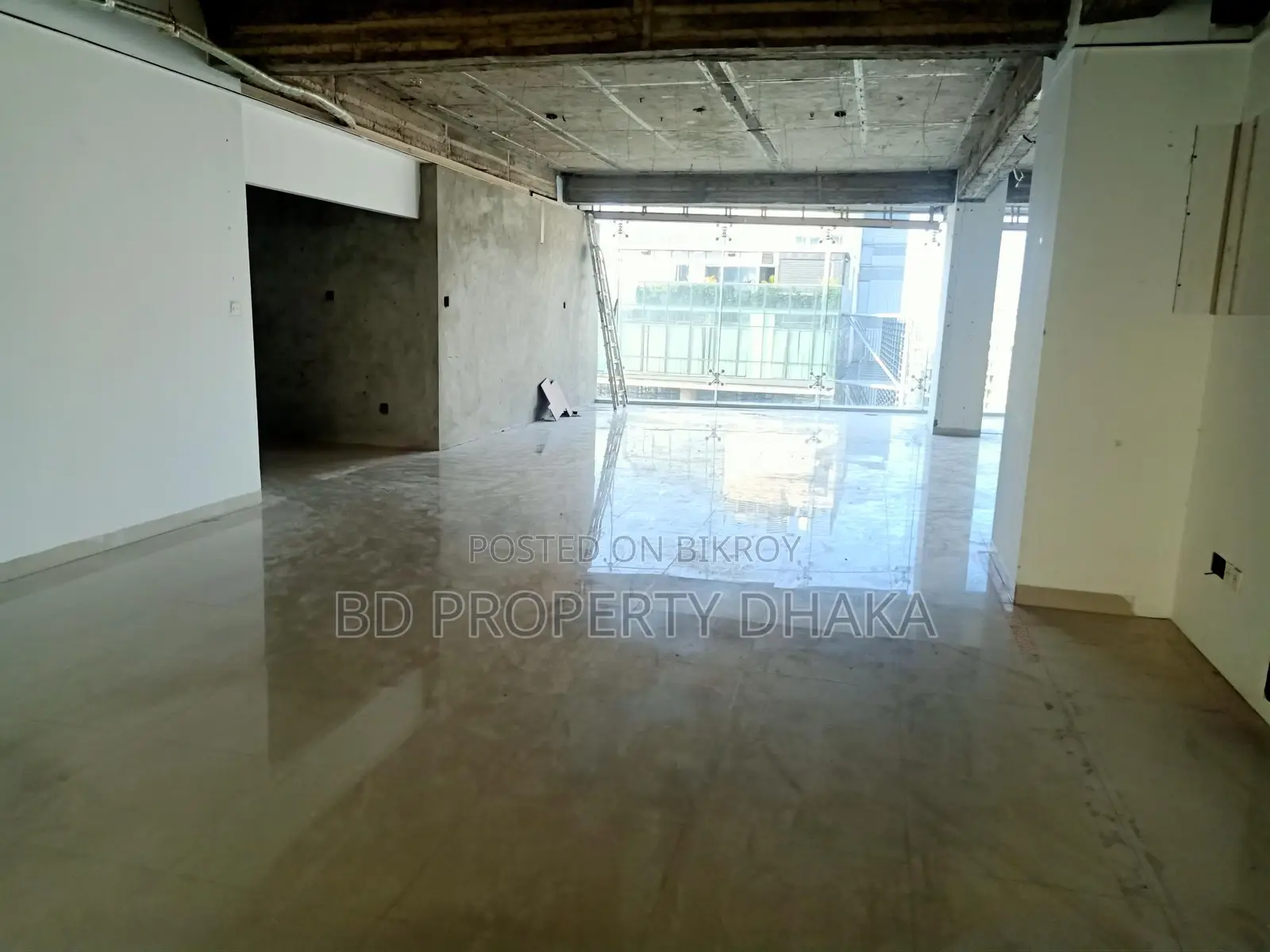 2450 Sqft Open Commercial New Building Rent in Banani