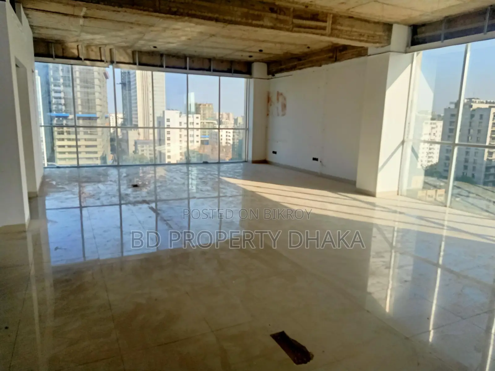 2450 Sqft Open Commercial New Building Rent in Banani