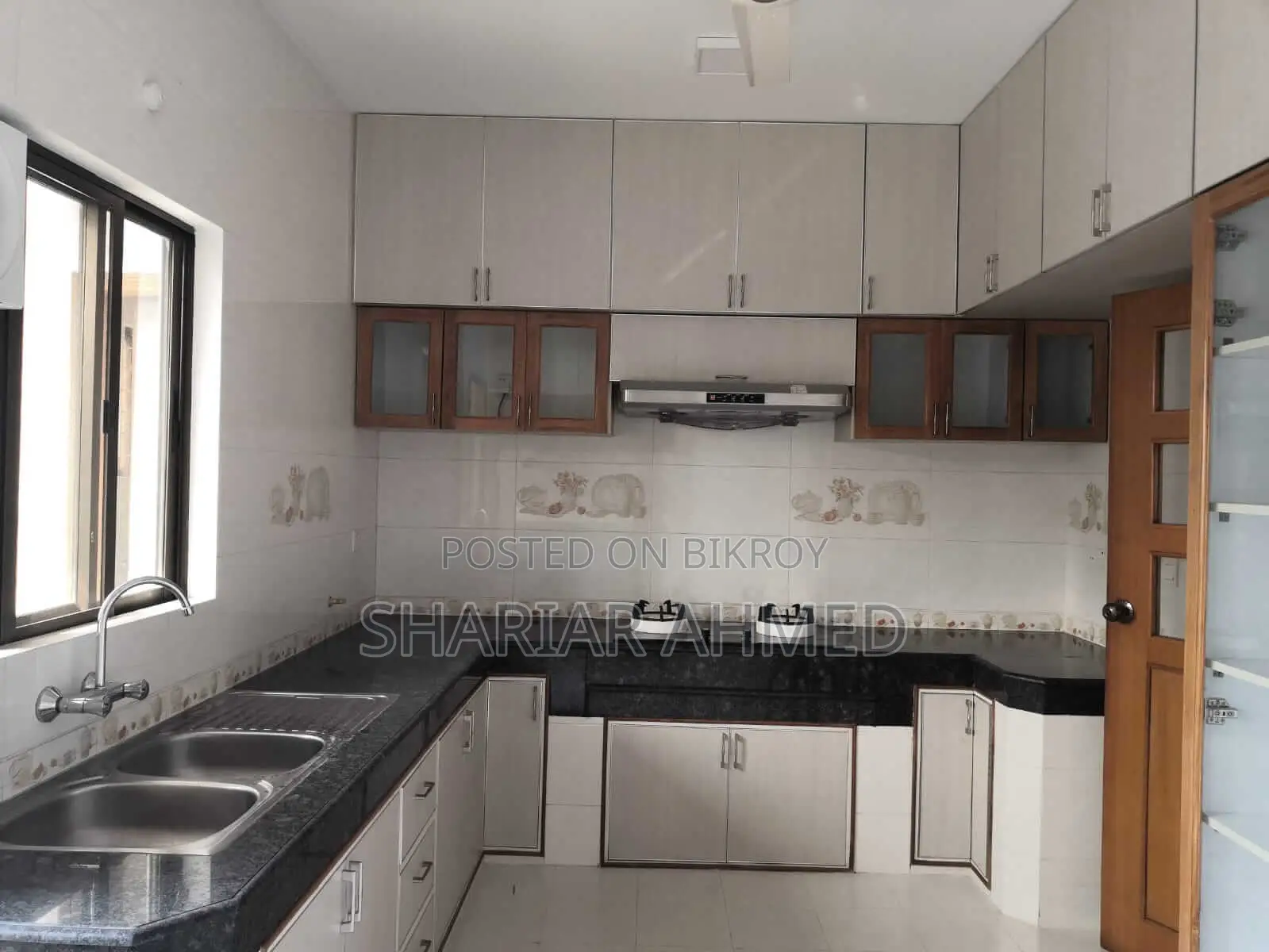 4BED-3000 SQFT APARTMENT FOR RENT IN GULSHAN
