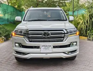 Toyota Land Cruiser V8 ZX FULL HOUSE 2021