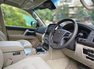 Toyota Land Cruiser V8 ZX FULL HOUSE 2021