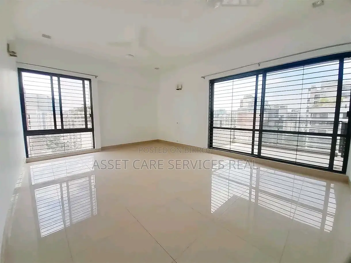 4-Bedroom Apartment with Gym and Pool for Rent in North Gulshan
