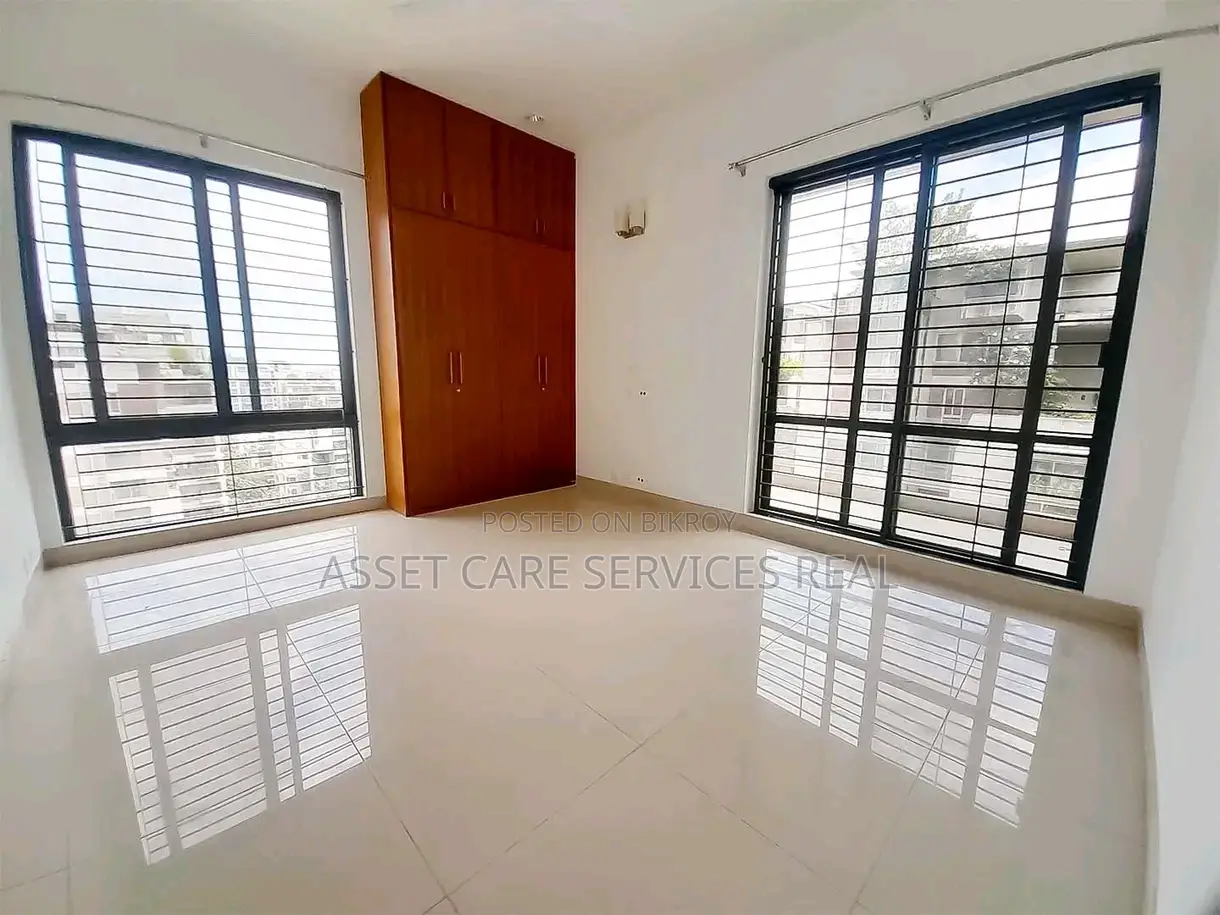 4-Bedroom Apartment with Gym and Pool for Rent in North Gulshan