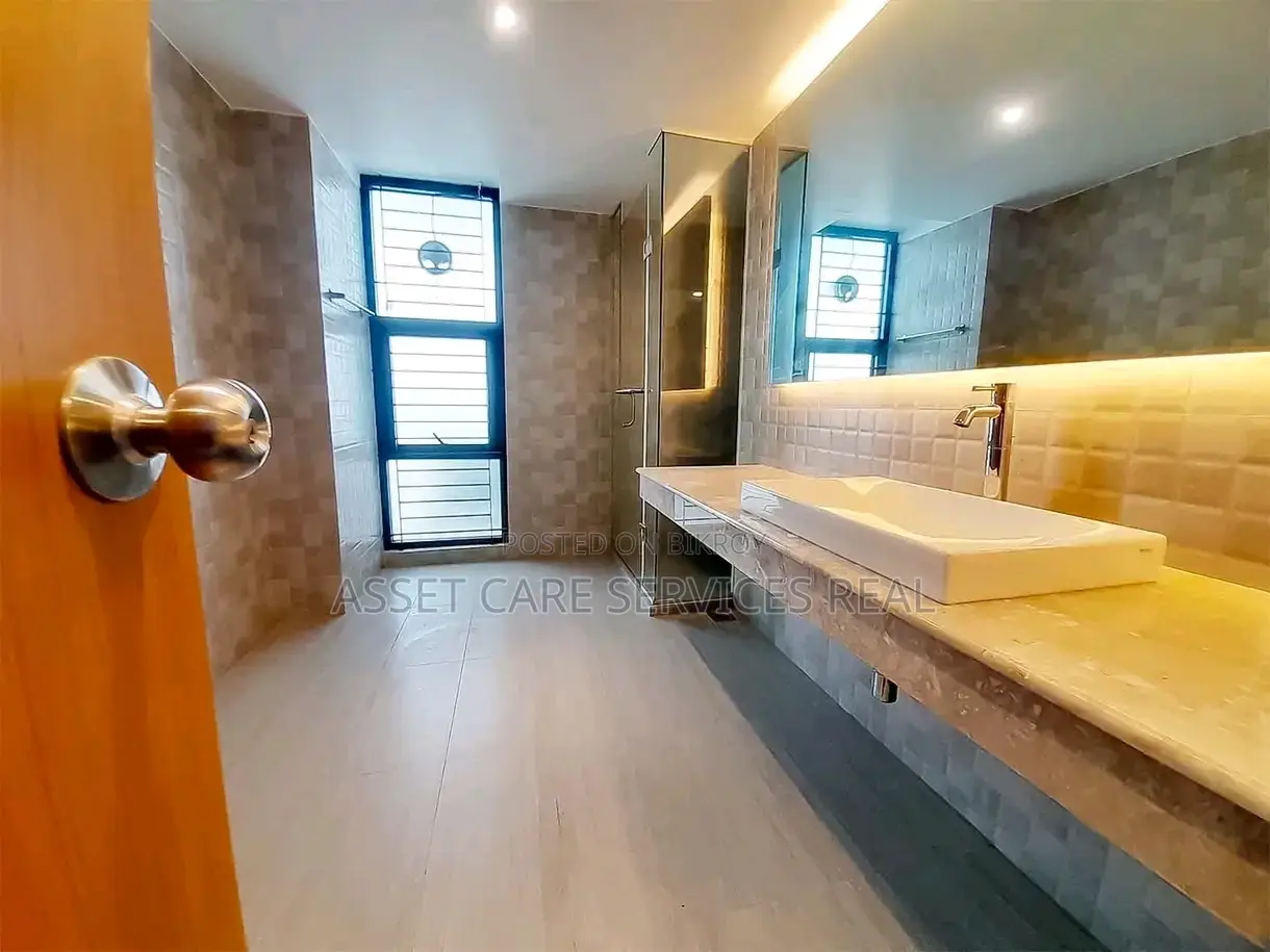 4-Bedroom Apartment with Gym and Pool for Rent in North Gulshan