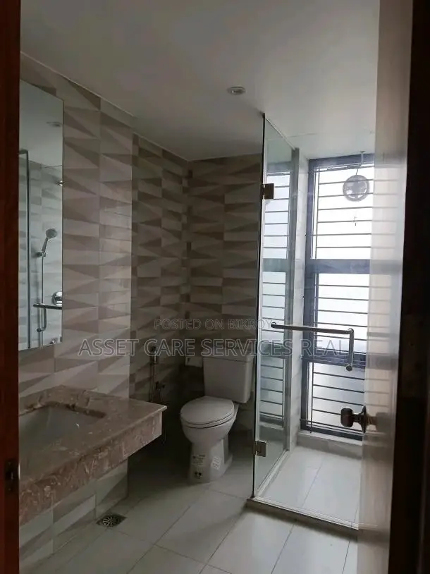 4-Bedroom Apartment with Gym and Pool for Rent in North Gulshan