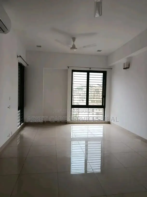 4-Bedroom Apartment with Gym and Pool for Rent in North Gulshan