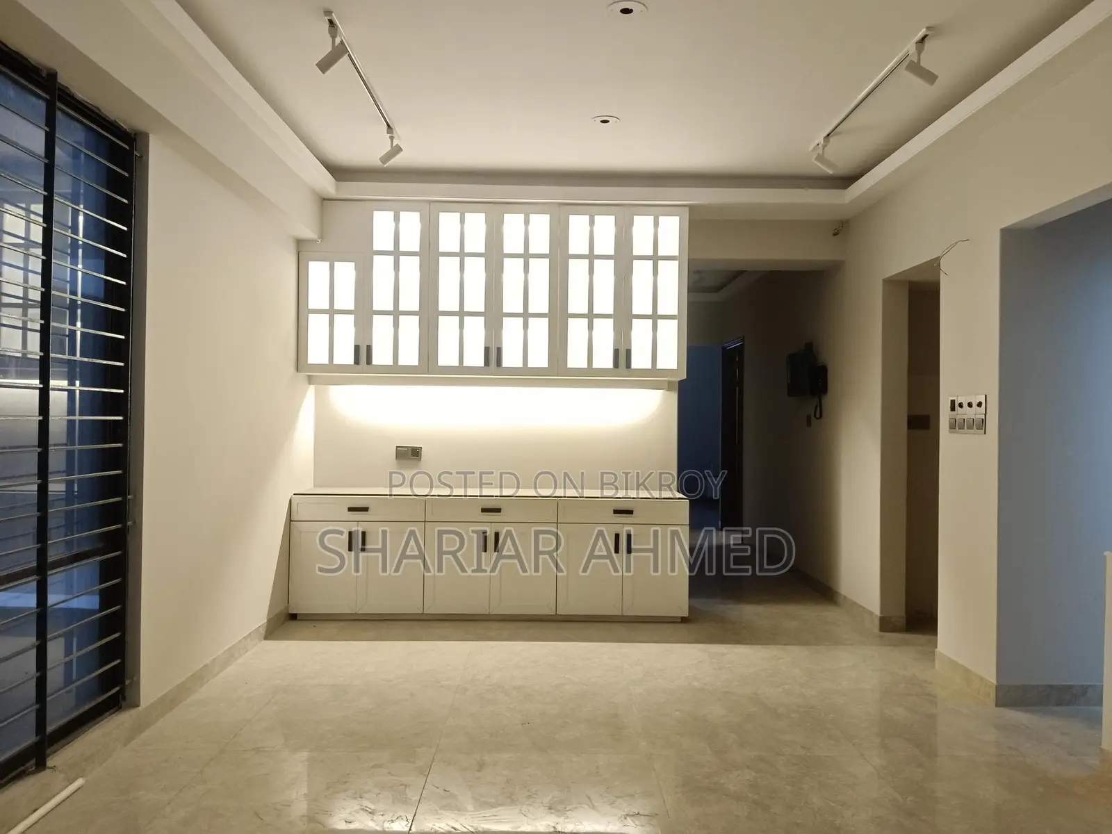 গুলশান ২-এ সুসজ্জিত ৪ বেড সেমি-ফার্নিশড ফ্ল্যাট ভাড়ার জন্য