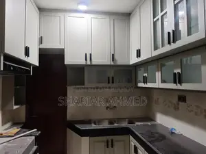গুলশান ২-এ সুসজ্জিত ৪ বেড সেমি-ফার্নিশড ফ্ল্যাট ভাড়ার জন্য