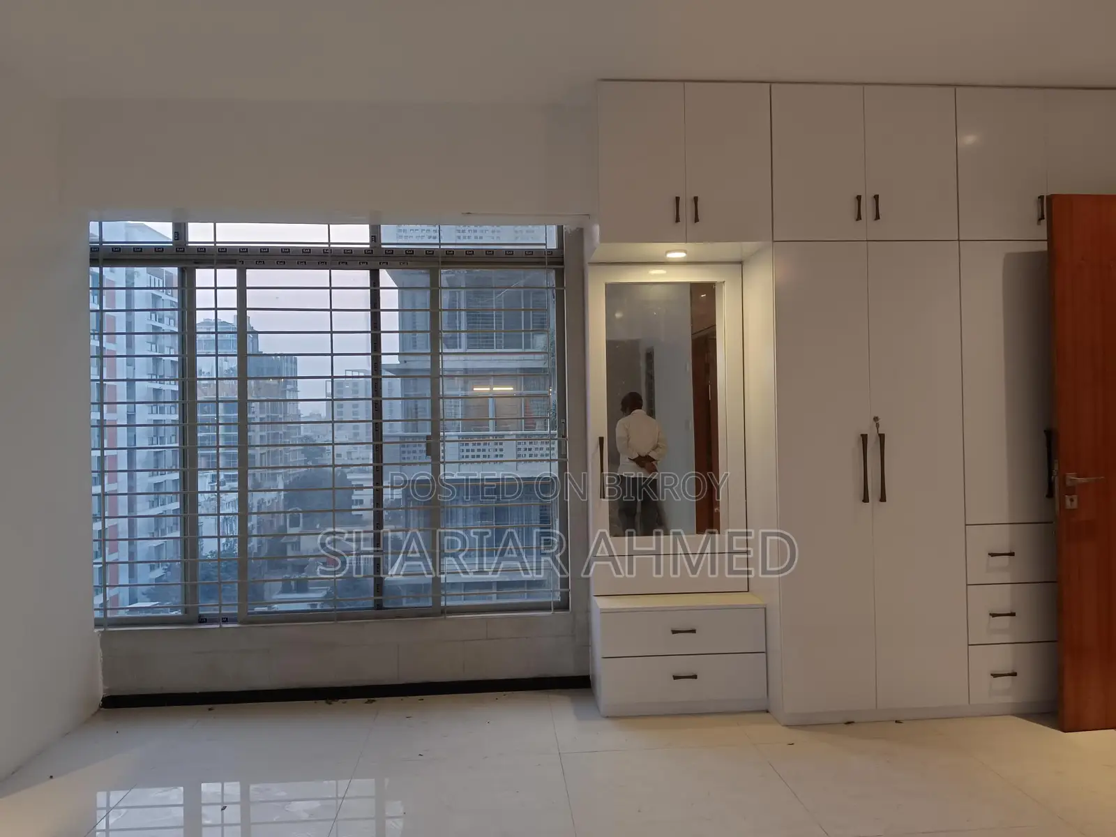 3200 Sqft Un-furnished Apartment For Rent In Gulshan