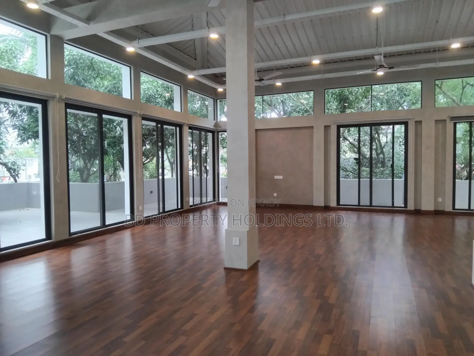 9bdrm House in Uttara for Rent