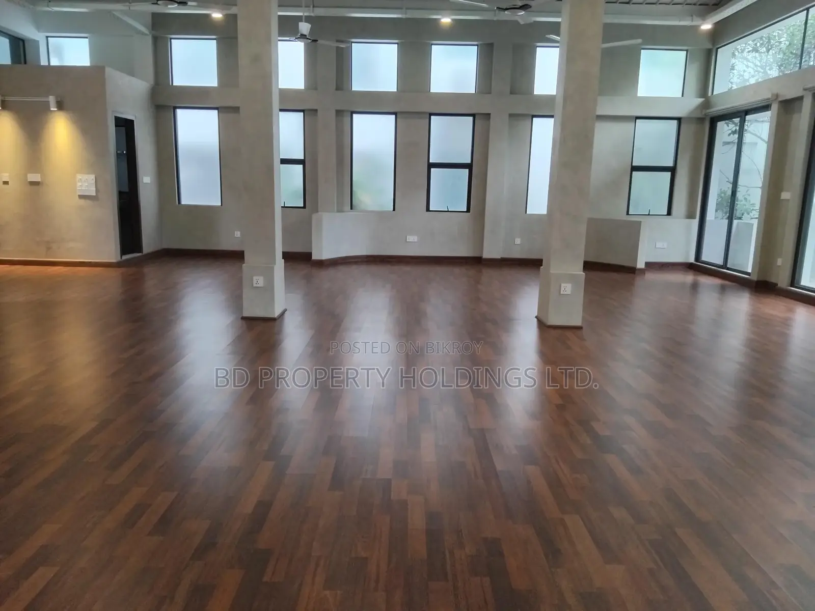 9bdrm House in Uttara for Rent