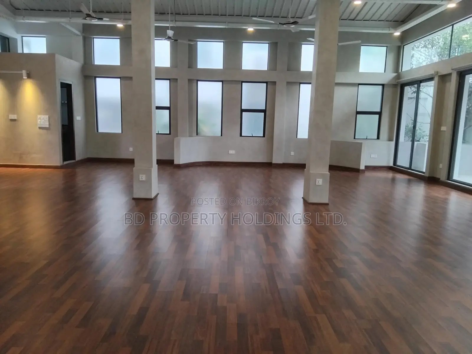 9bdrm House in Uttara for Rent