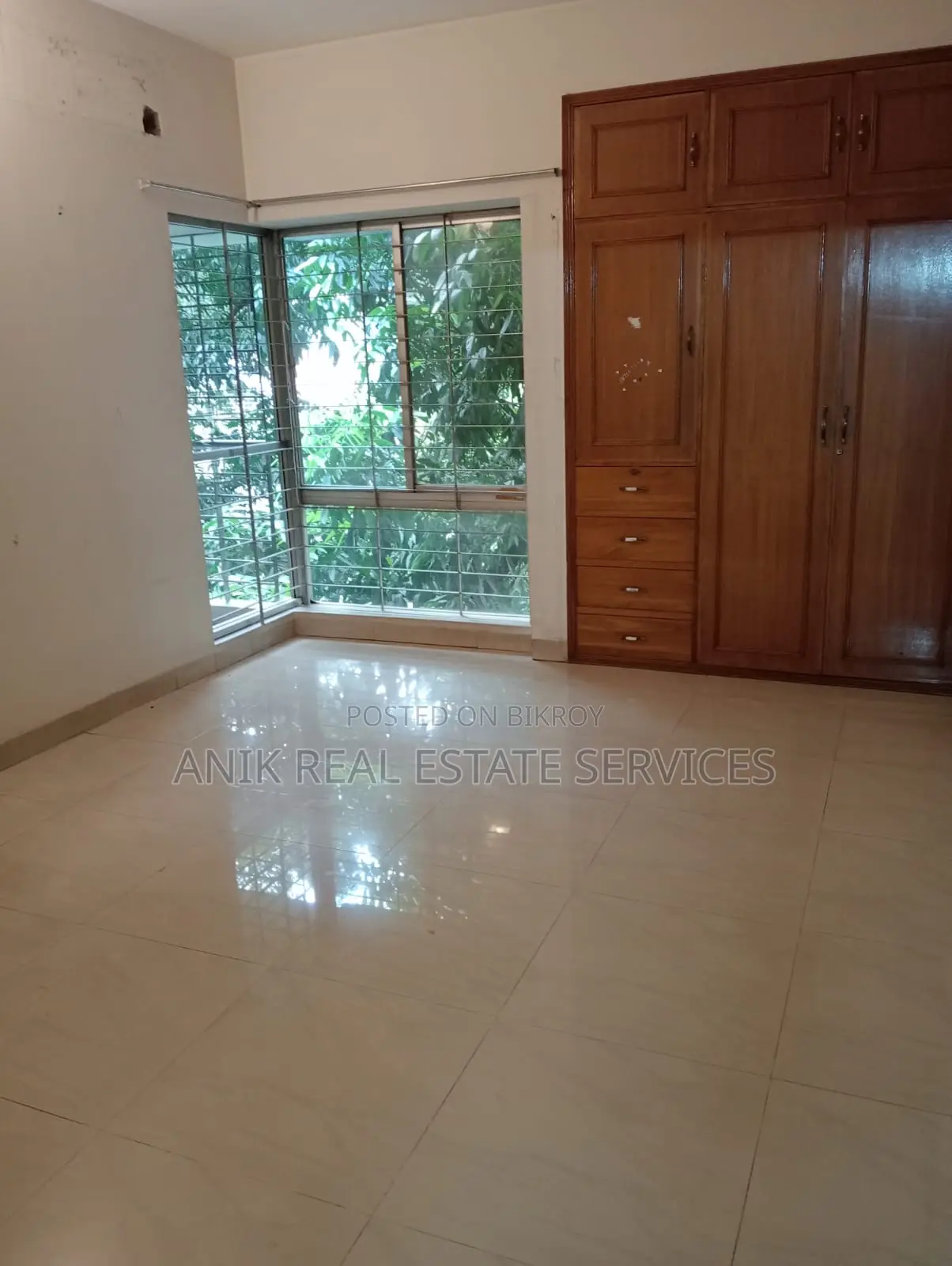 Luxurious Semi Furnished 3 Bedroom Flat Rent In Banani