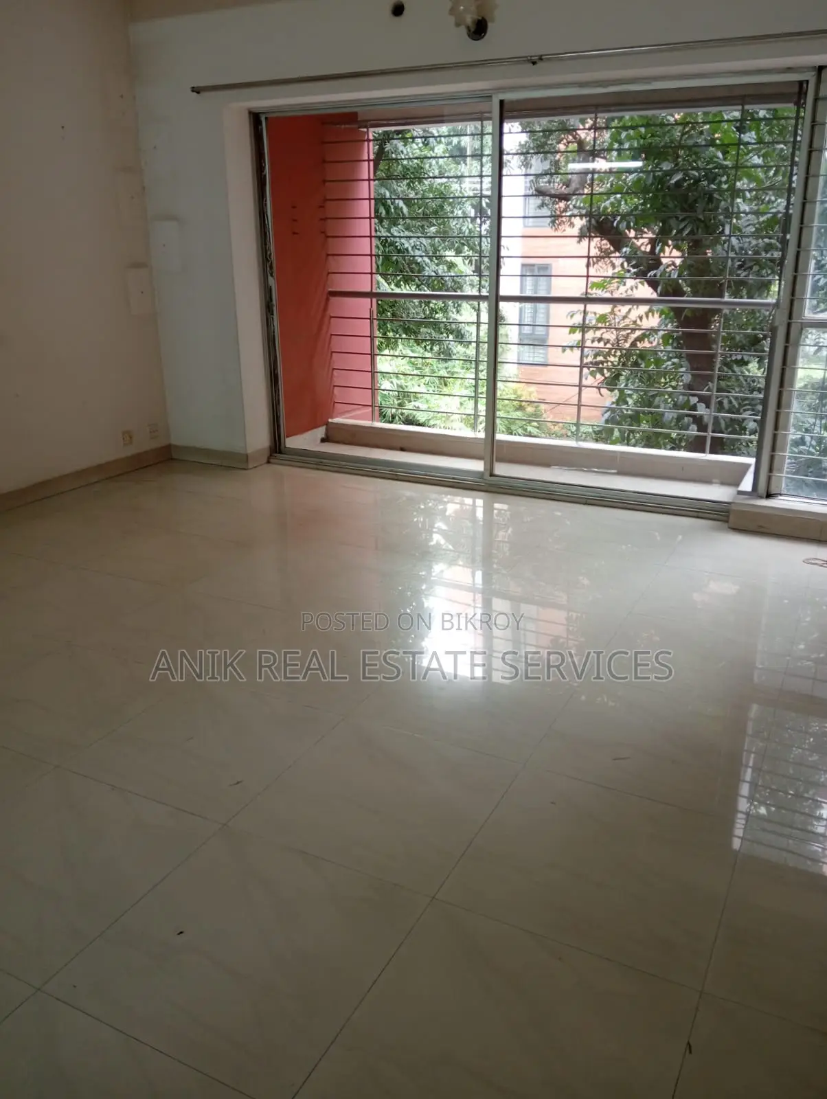 Luxurious Semi Furnished 3 Bedroom Flat Rent In Banani