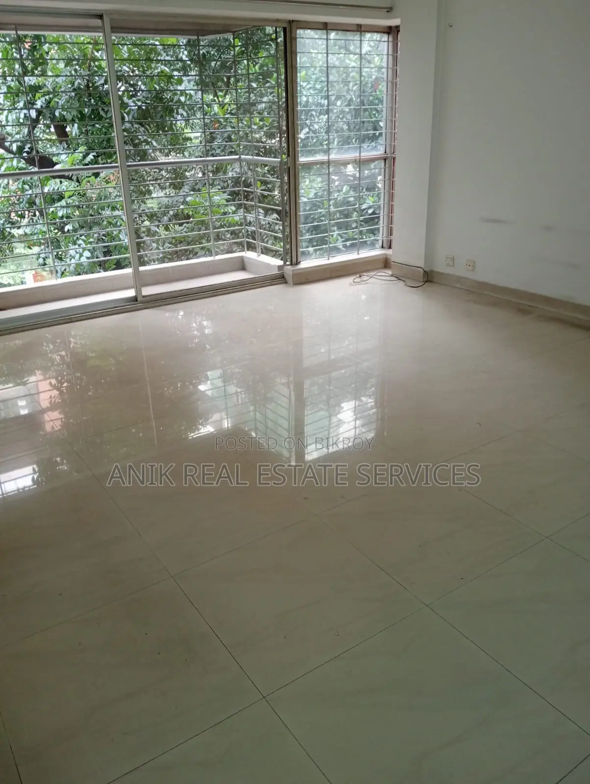 Luxurious Semi Furnished 3 Bedroom Flat Rent In Banani