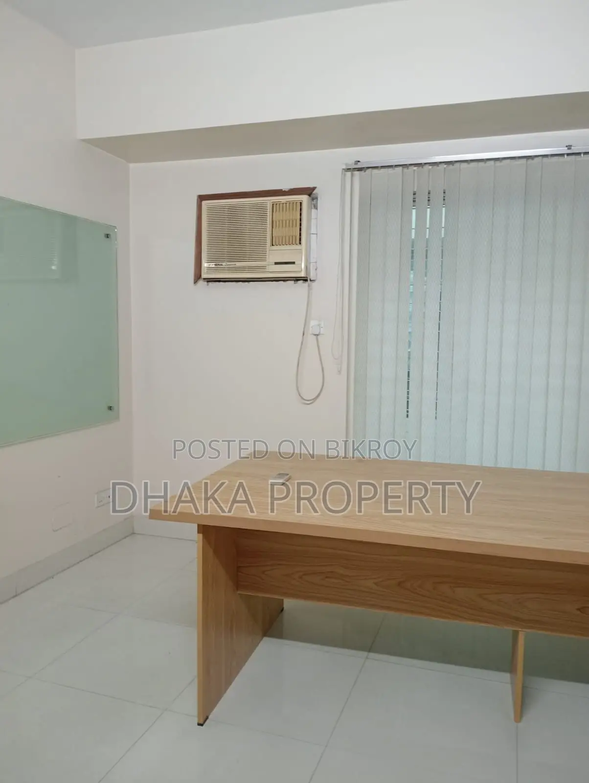 গুলশান ১-এ ১৬০০ বর্গফুটের সম্পূর্ণ ফার্নিশড অফিস ভাড়া হবে