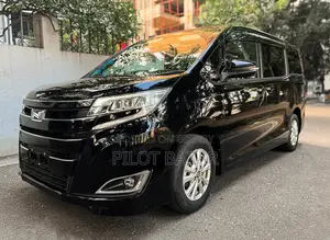 Toyota Noah G - Hybrid 2020