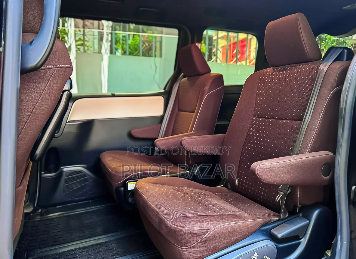 Toyota Noah G - Hybrid 2020