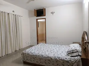গুলশান ২-এ ২২০০ বর্গফুটের ফুল-ফার্নিশড অ্যাপার্টমেন্ট ভাড়ার জন্য