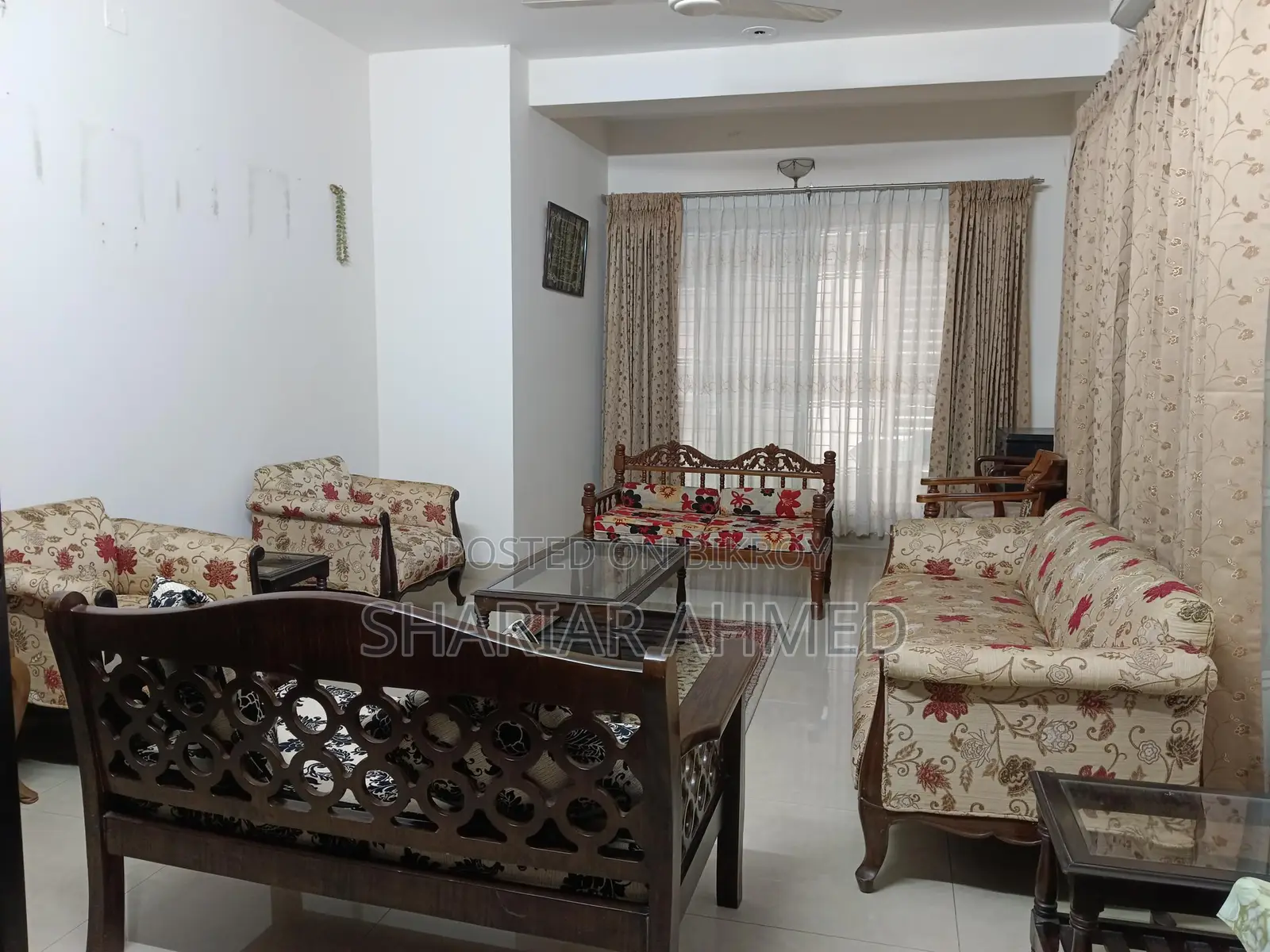 গুলশান ২-এ ২২০০ বর্গফুটের ফুল-ফার্নিশড অ্যাপার্টমেন্ট ভাড়ার জন্য