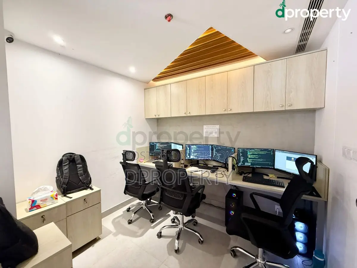 বসুন্ধরায় ৩০০০ বর্গফুটের বিলাসবহুল সম্পূর্ণ ফার্নিশড কমার্শিয়াল স্পেস ভাড়ার জন্য
