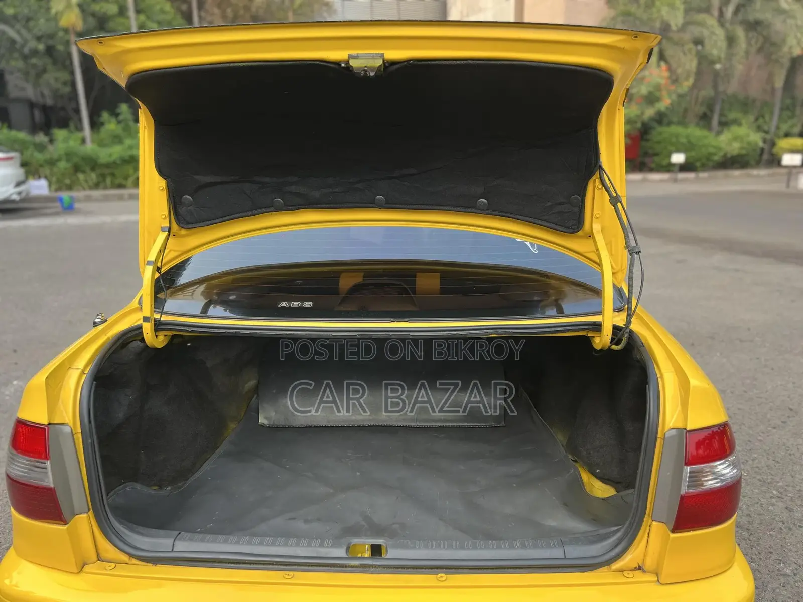 Toyota Corolla 110 SE. L Sunroof 1998
