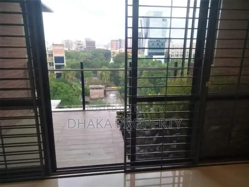 (Gym-Swimming Pool) 3800-Sqft Luxurious Flat Rent in Gulshan-2