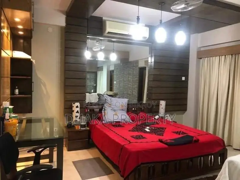 বারিধারা ডিপ্লোম্যাটিক জোনে বিলাসবহুল ফার্নিশড ফ্ল্যাট ভাড়া