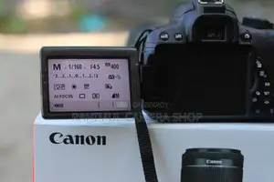 canon 700D camera with (75-300 Zoom) lens full fresh box condition..777