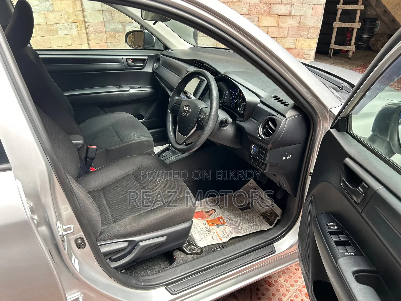 Toyota Axio EX PKG SILVER / 2020