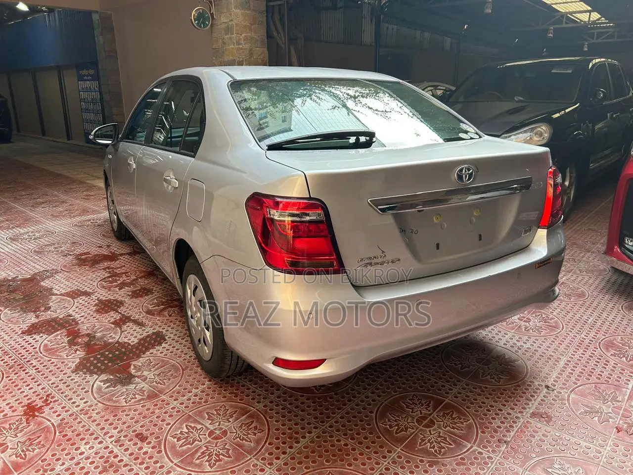 Toyota Axio EX PKG SILVER / 2020