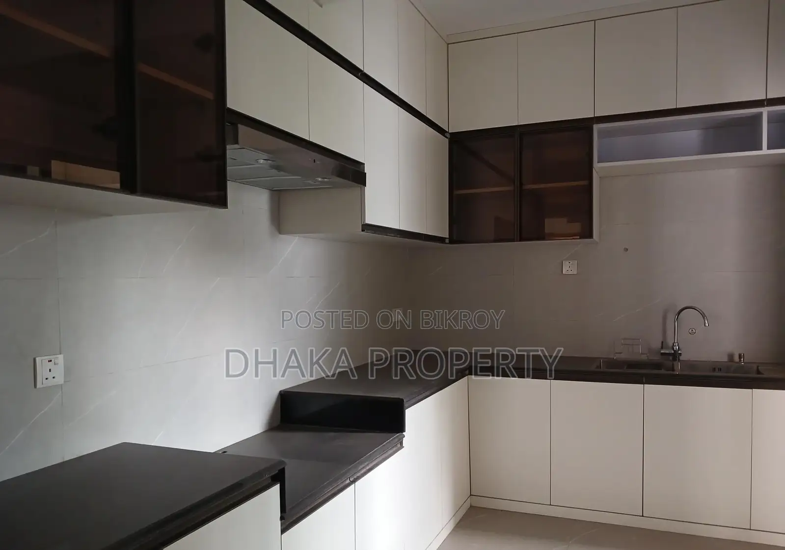 BRAND NEW_4Bed_2 Parking Apartment(4000sqft.) Rent In Banani Model Town