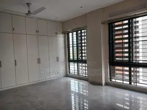 BRAND NEW_4Bed_2 Parking Apartment(4000sqft.) Rent In Banani Model Town