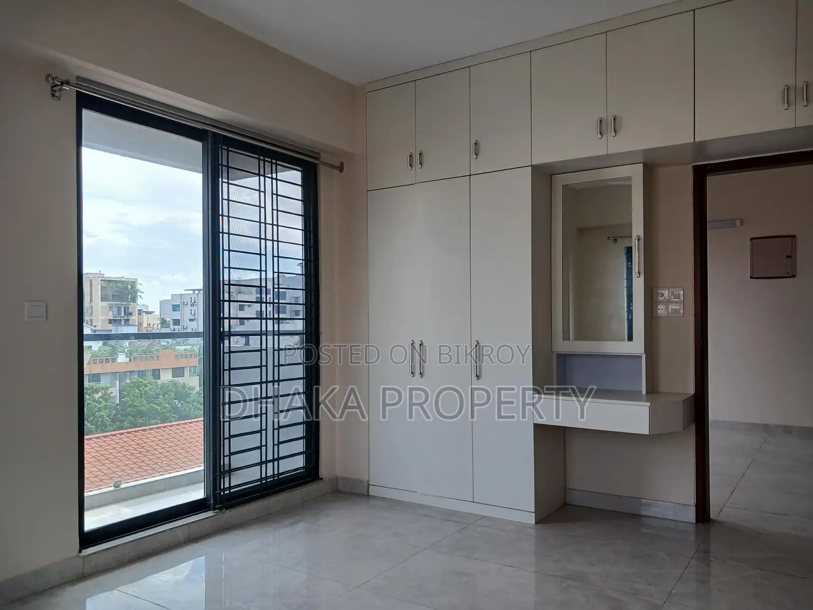 BRAND NEW_4Bed_2 Parking Apartment(4000sqft.) Rent In Banani Model Town