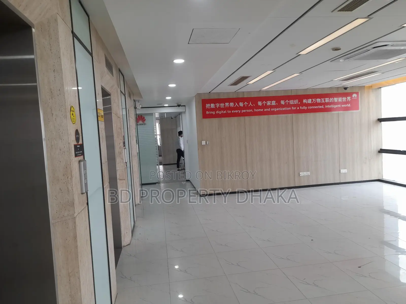 5550 Sqft Furnished open commercial space rent in Gulshan Avenue