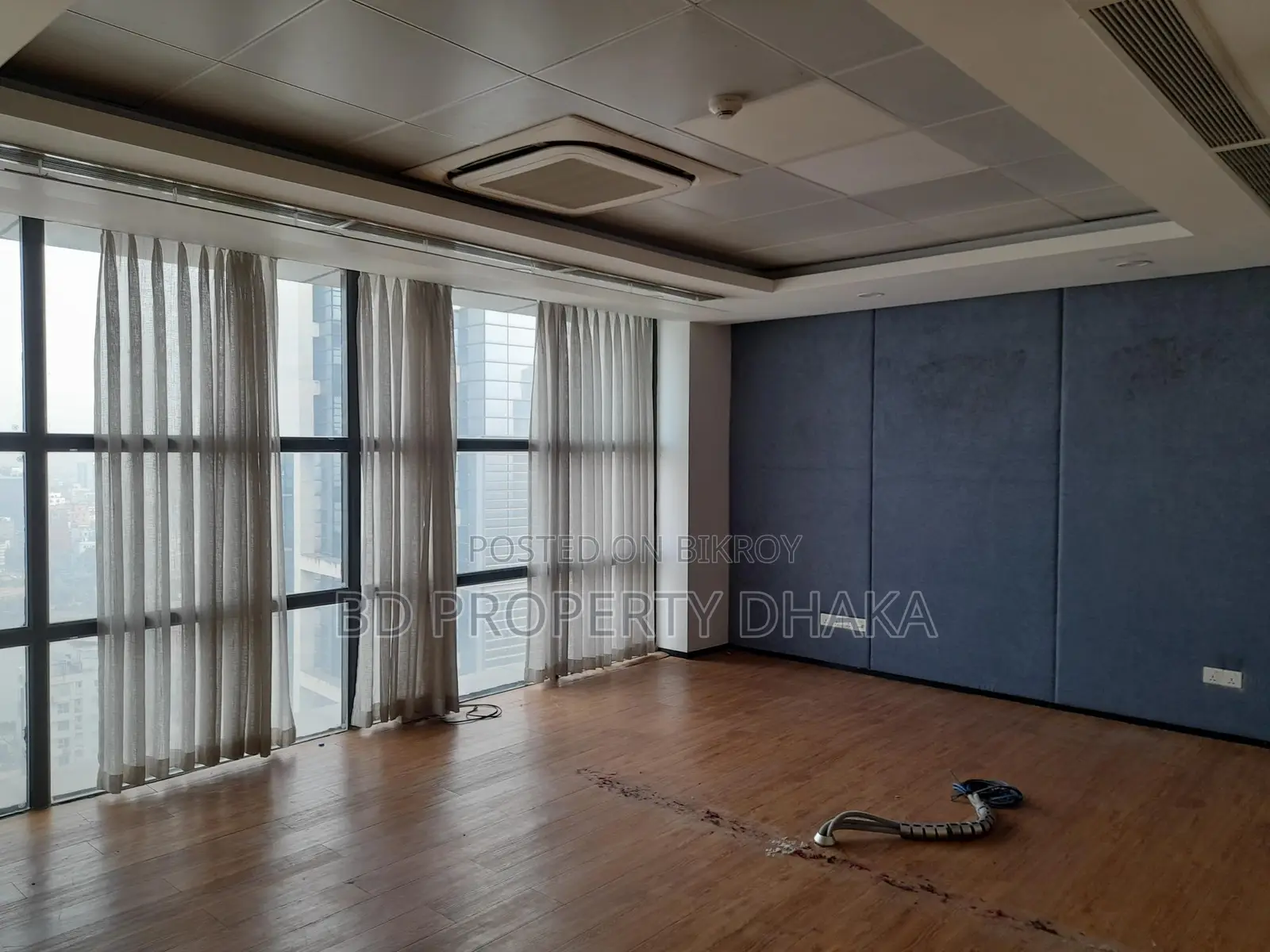5550 Sqft Furnished open commercial space rent in Gulshan Avenue