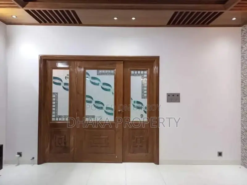 ২৬০০-বর্গফুট ৩ বেডরুমের চমৎকার অ্যাপার্টমেন্ট ভাড়া হবে ই-তে