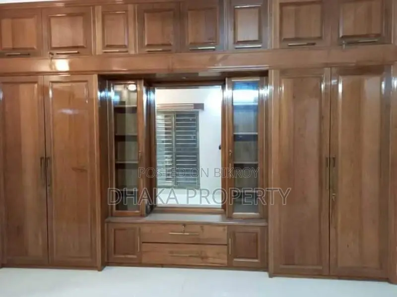 ২৬০০-বর্গফুট ৩ বেডরুমের চমৎকার অ্যাপার্টমেন্ট ভাড়া হবে ই-তে