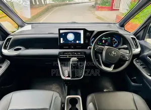Toyota Noah S-Z 2023