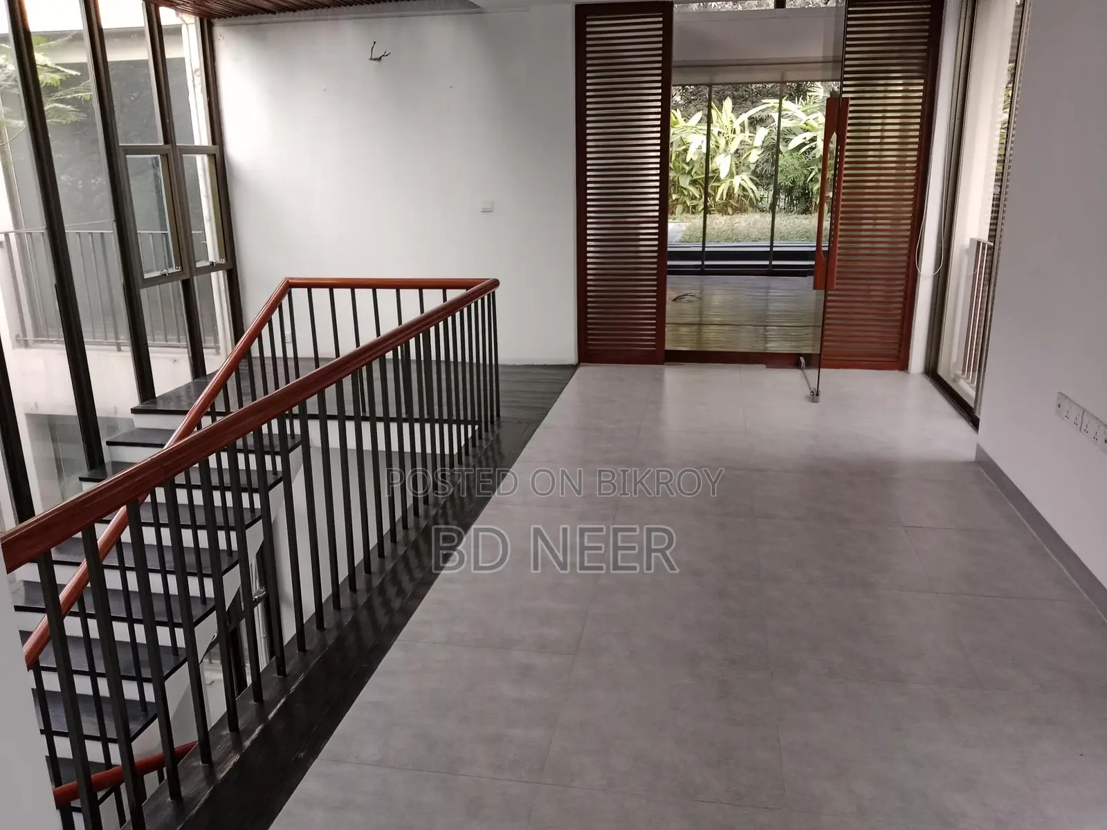 Indipendent triplex 9000 sft house rent in Gulshan 2