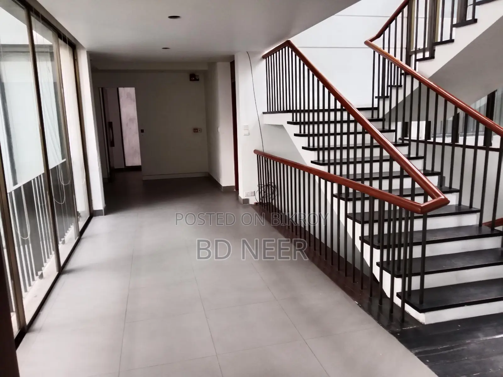 Indipendent triplex 9000 sft house rent in Gulshan 2