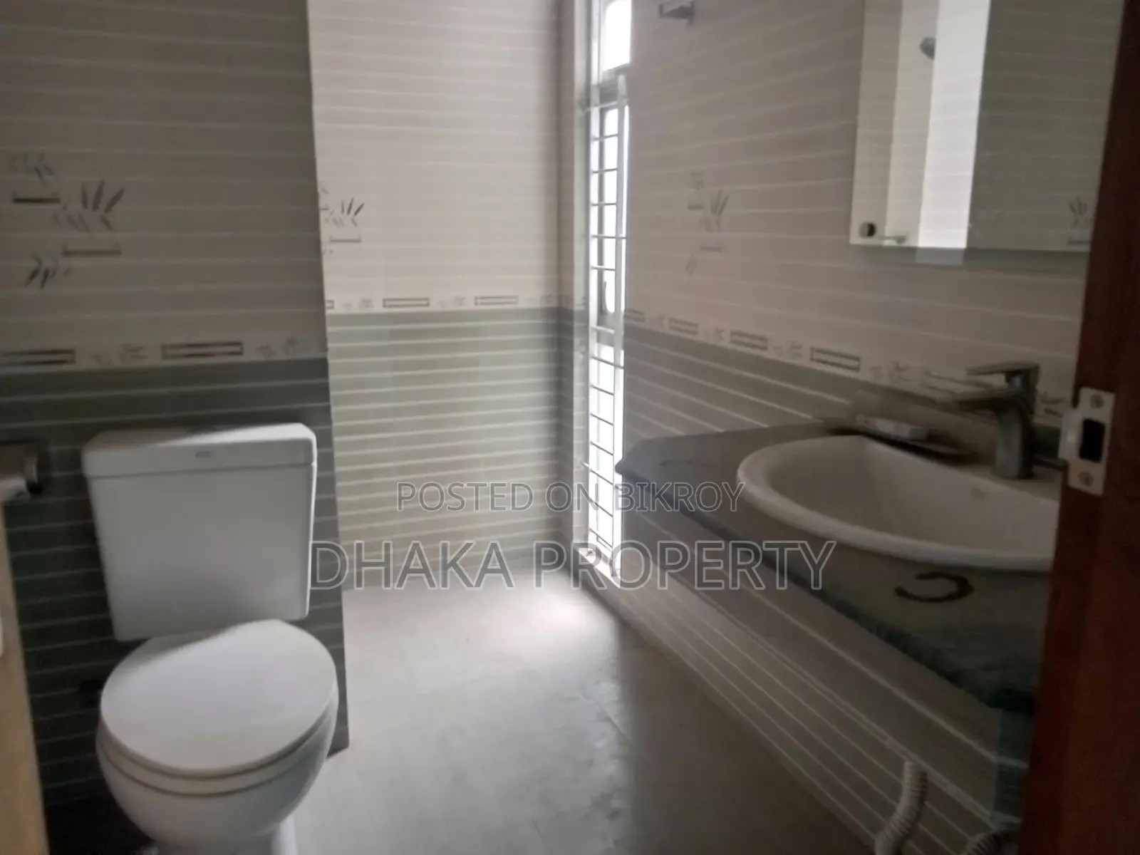 Exclusive 1850-Sqft 3 Beded Apartment Rent in Gulshan