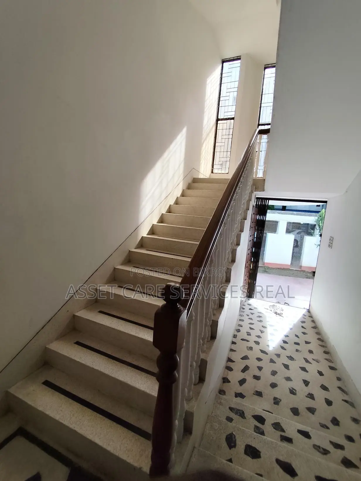 Baridhara Excellent Independent House 🏡 Rent