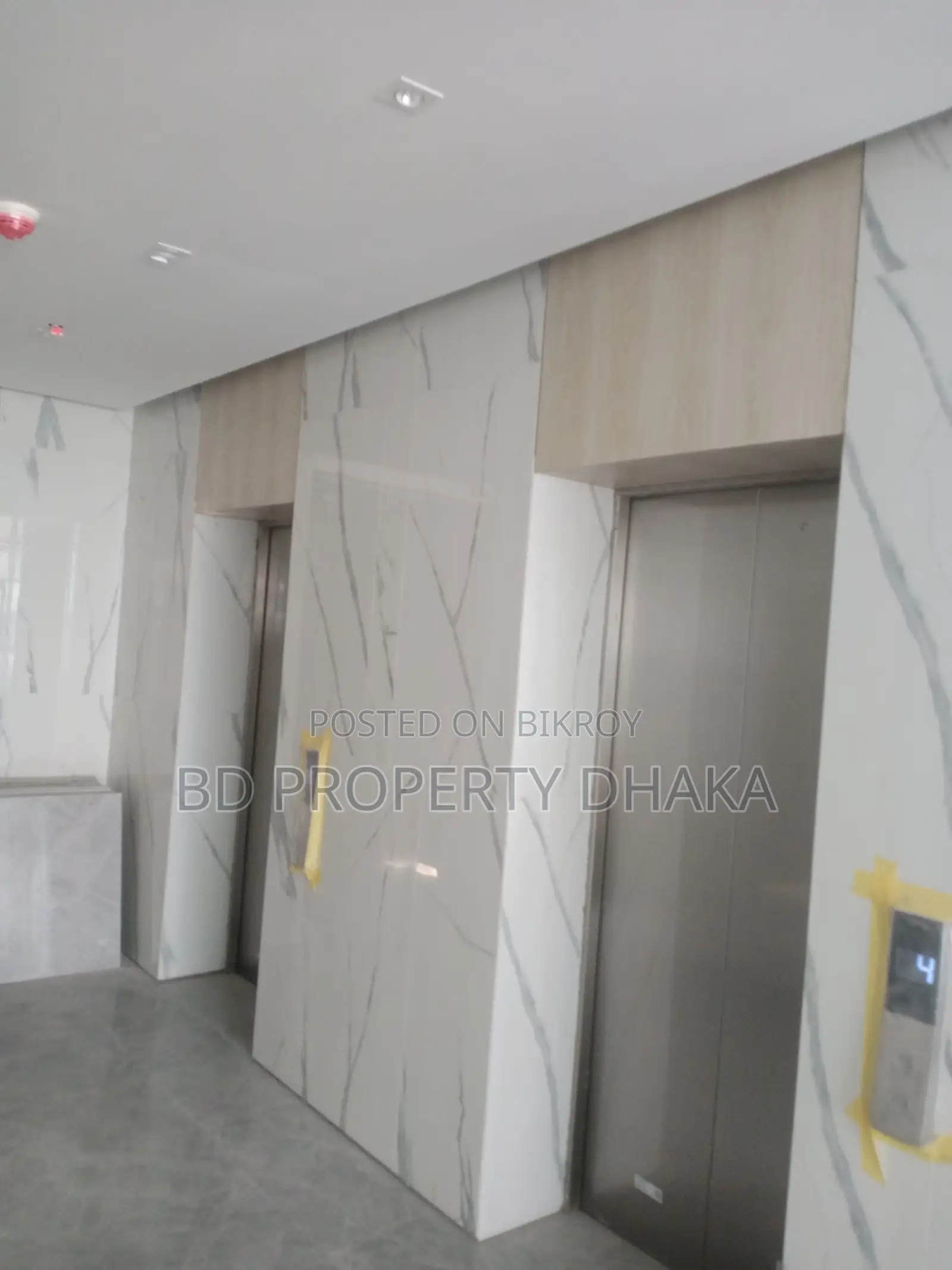 3471sft band new commercial open space for rent