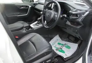 Toyota RAV4 G - 4WD BodyKit 2019