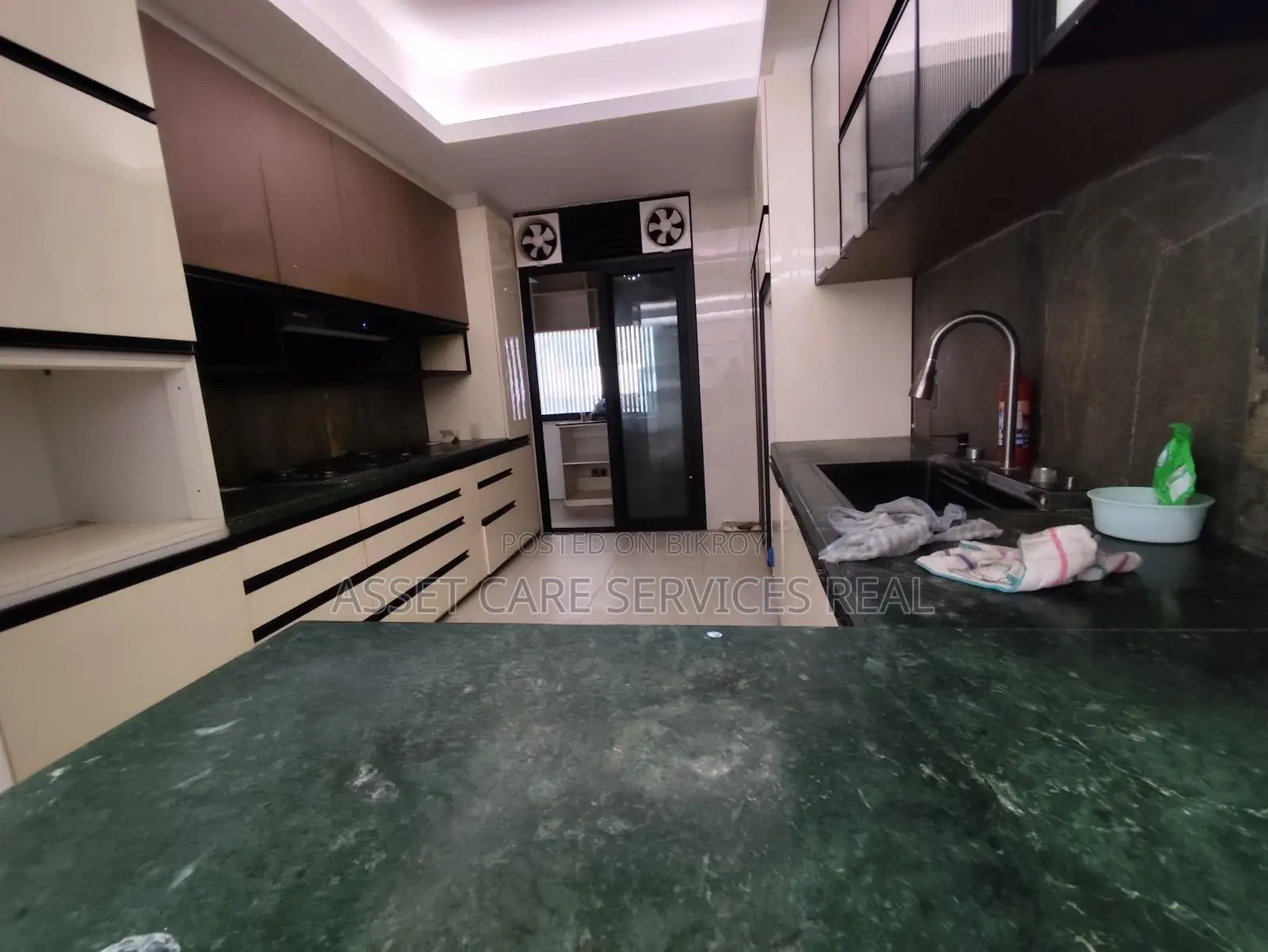 Gorgeous Decoration Gym-Pool Facilities 4Bed Luxury Apartment Rent