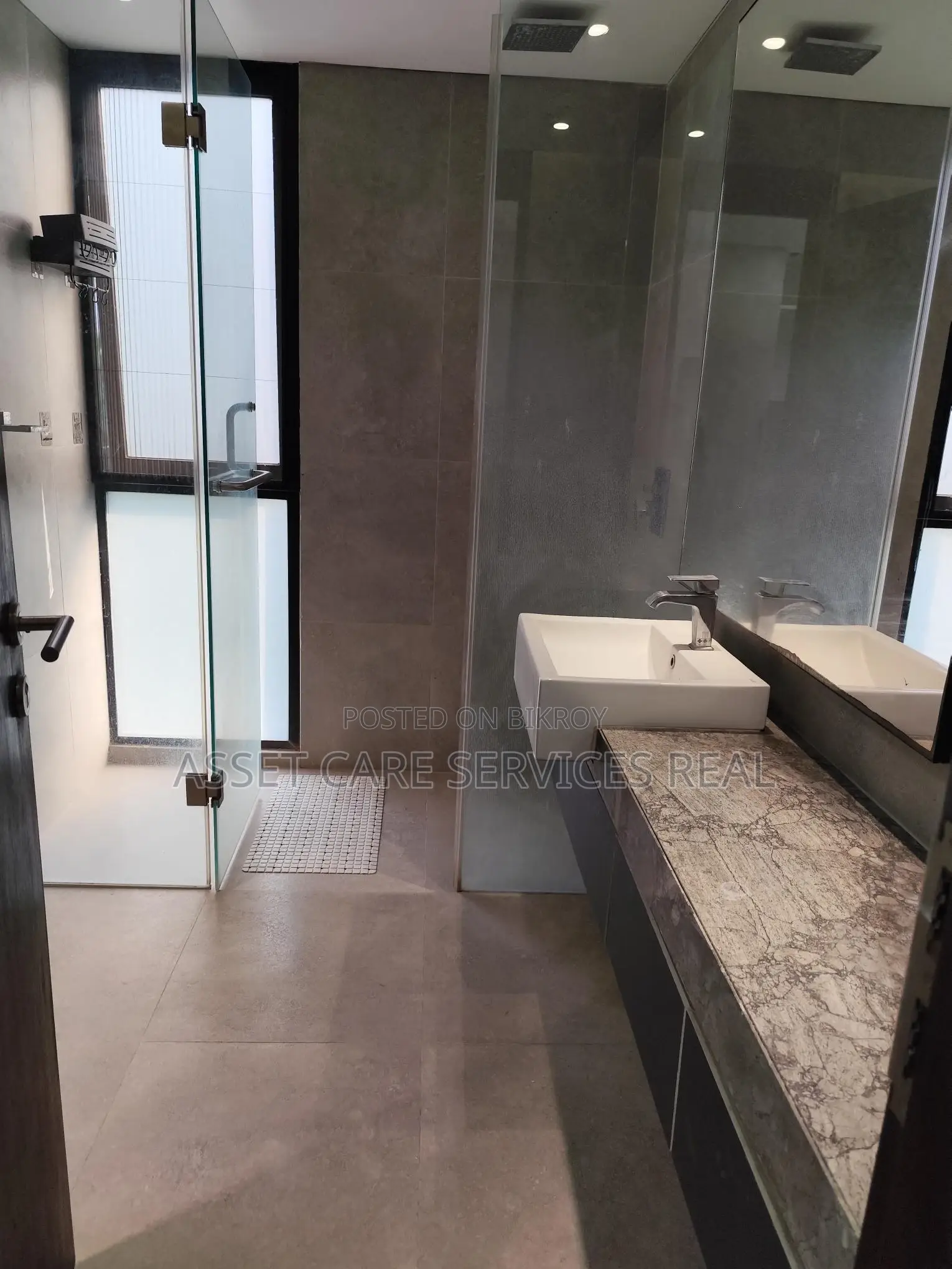 Gorgeous Decoration Gym-Pool Facilities 4Bed Luxury Apartment Rent